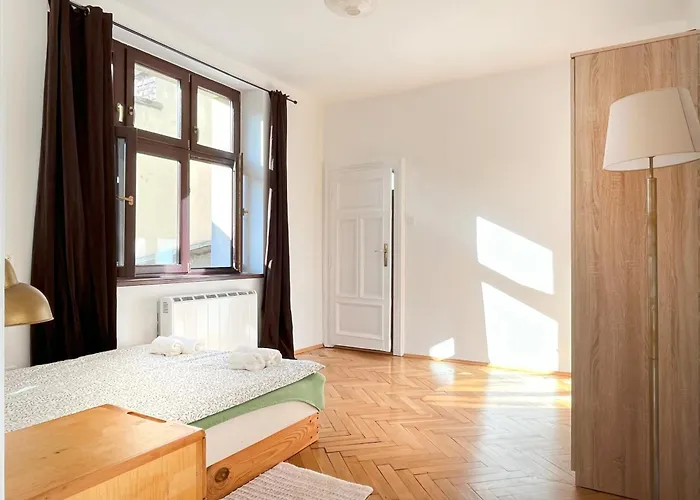 Cultural Hot Spot - Old Town